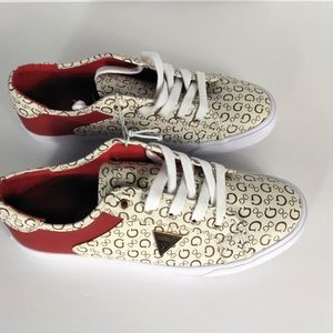 Signature sneakers by guess size 8.5